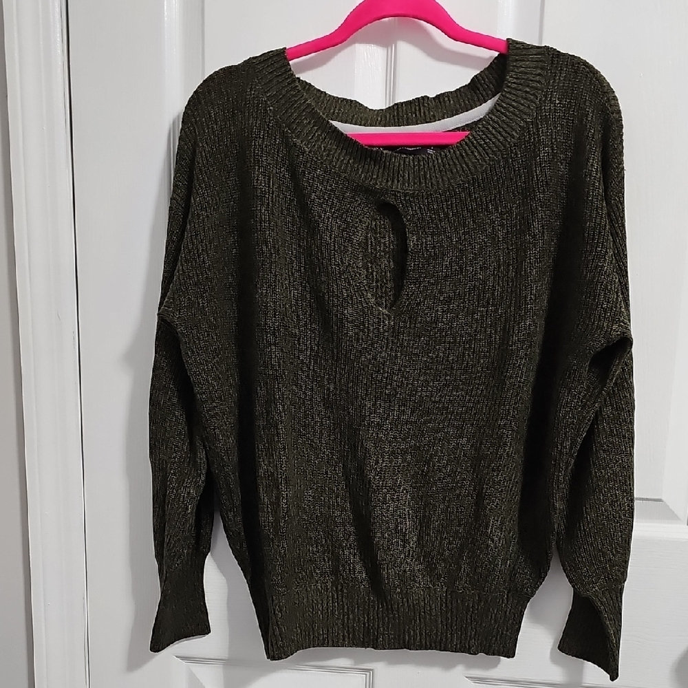 New York & Company Dark Green Crew Neck Sweater